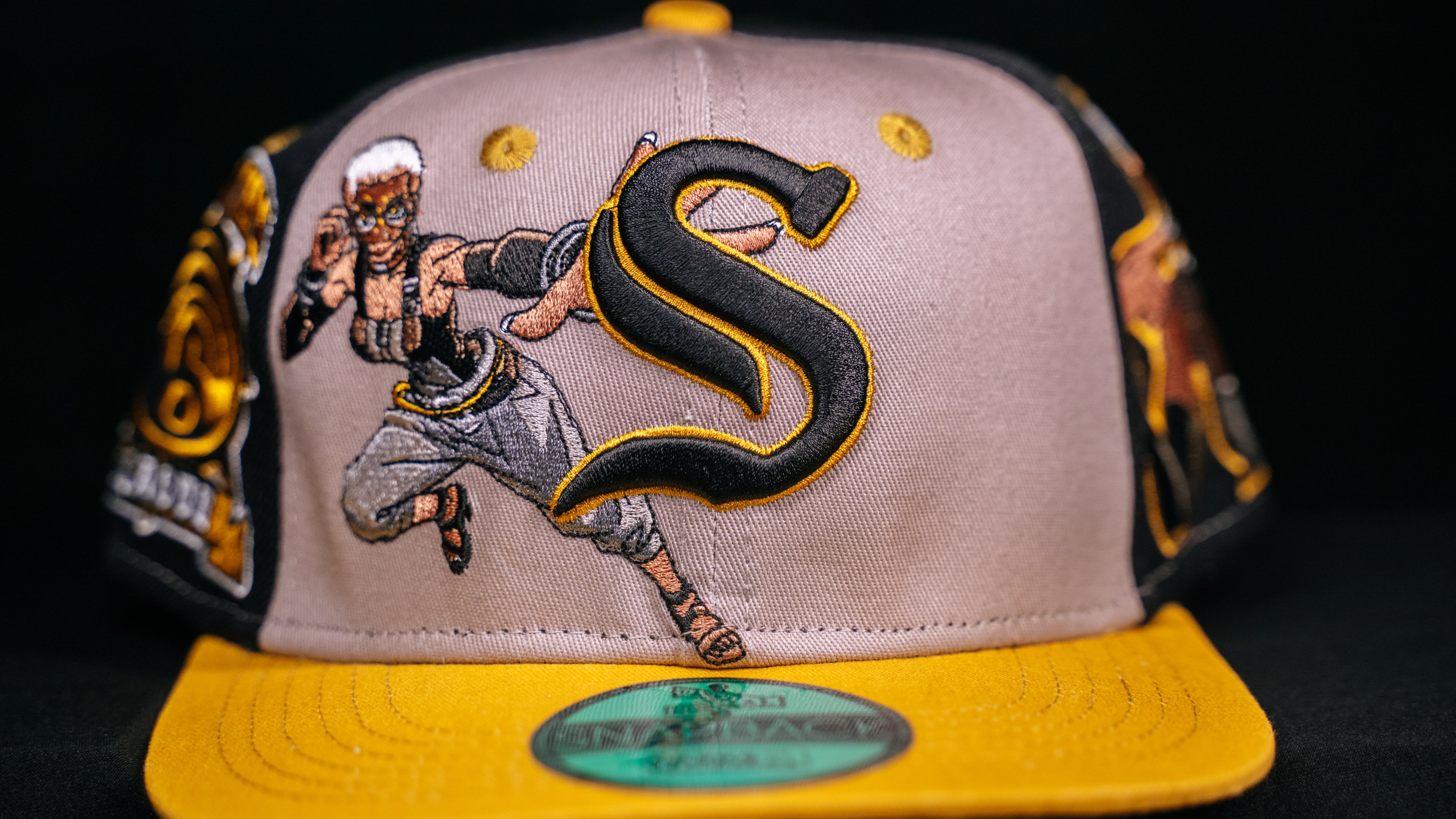 SEMIU SNAPBACK CAP