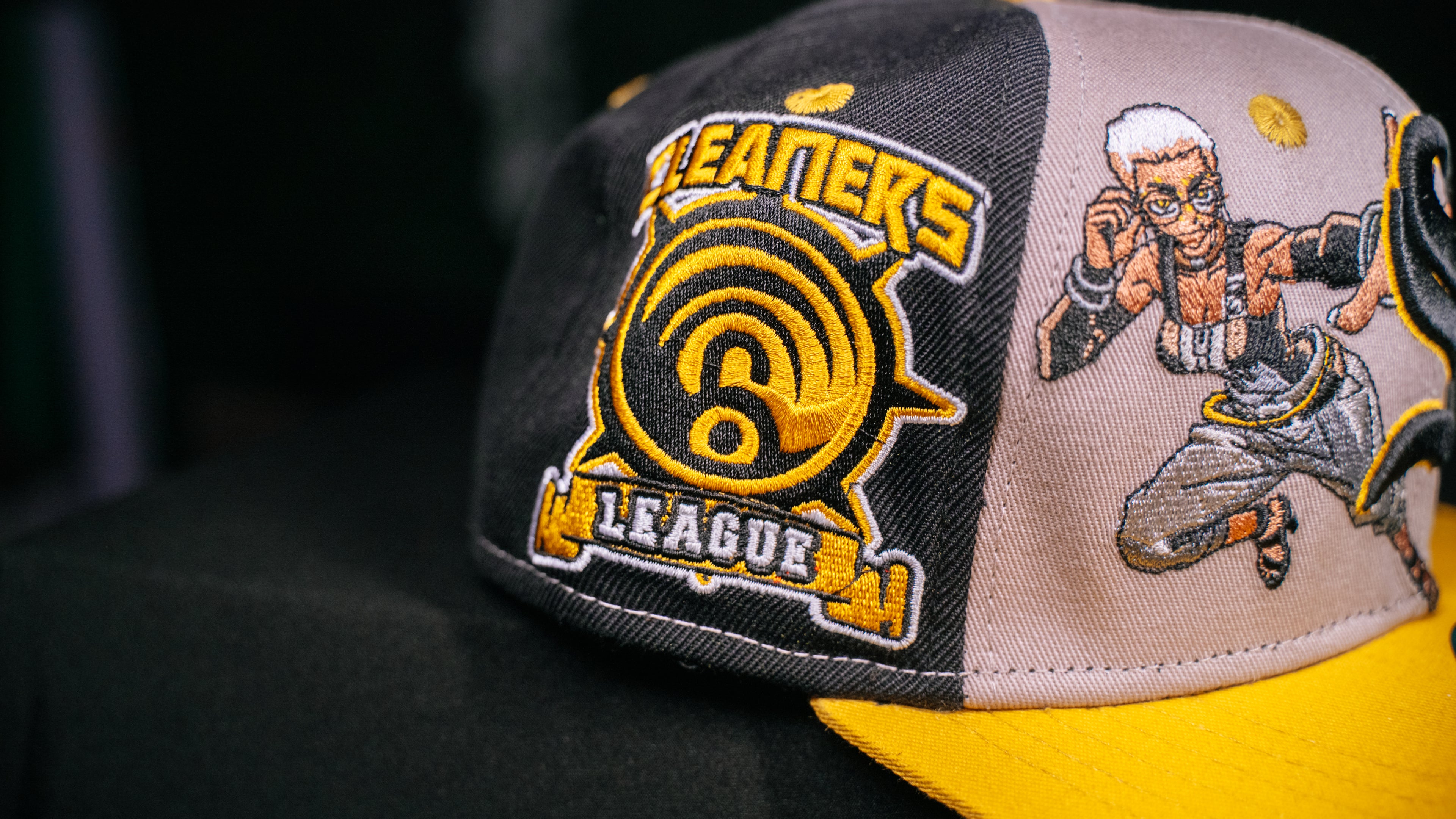 SEMIU SNAPBACK CAP