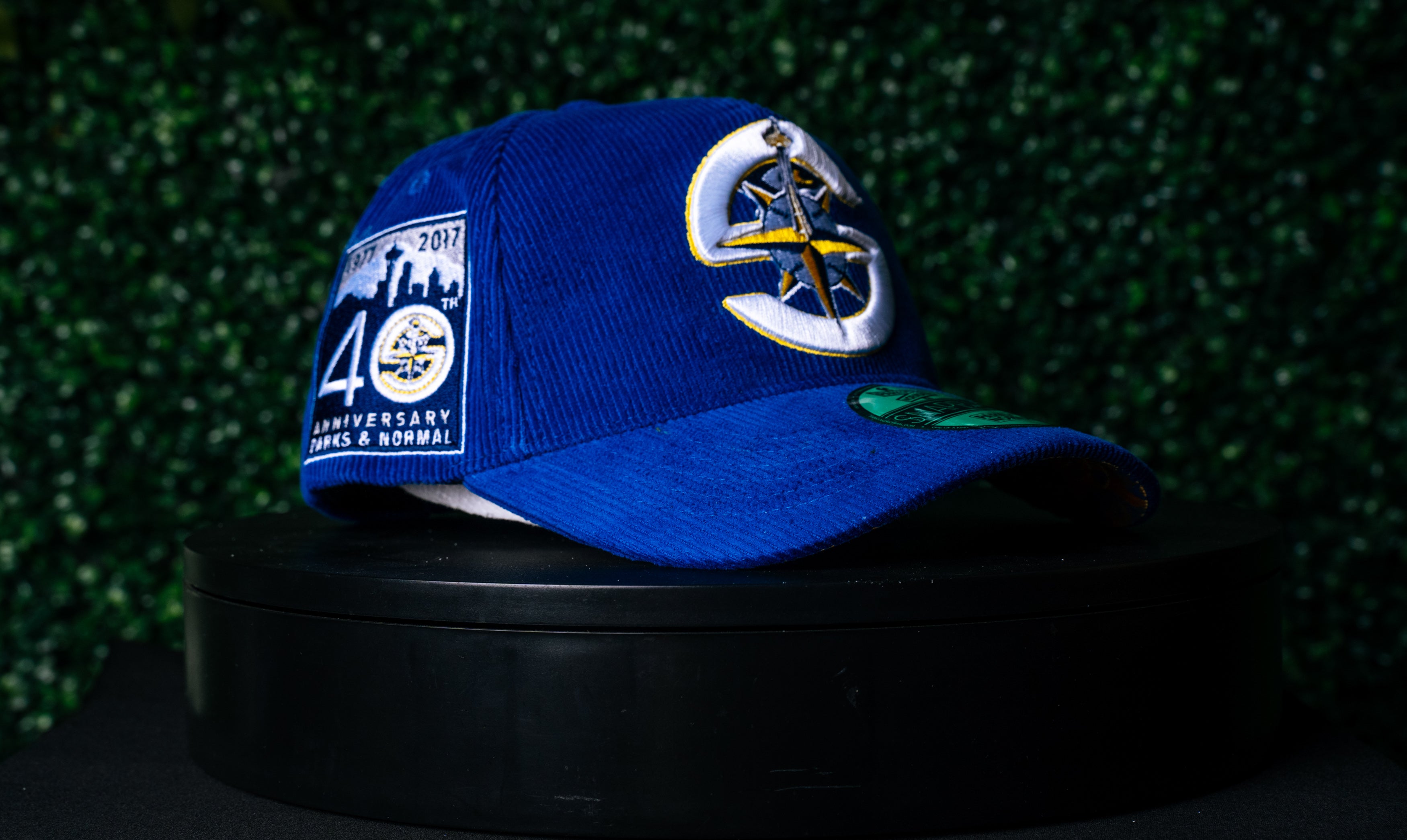 SEATTLE BLUE & YELLOW CORDUROY SNAPBACK CAP