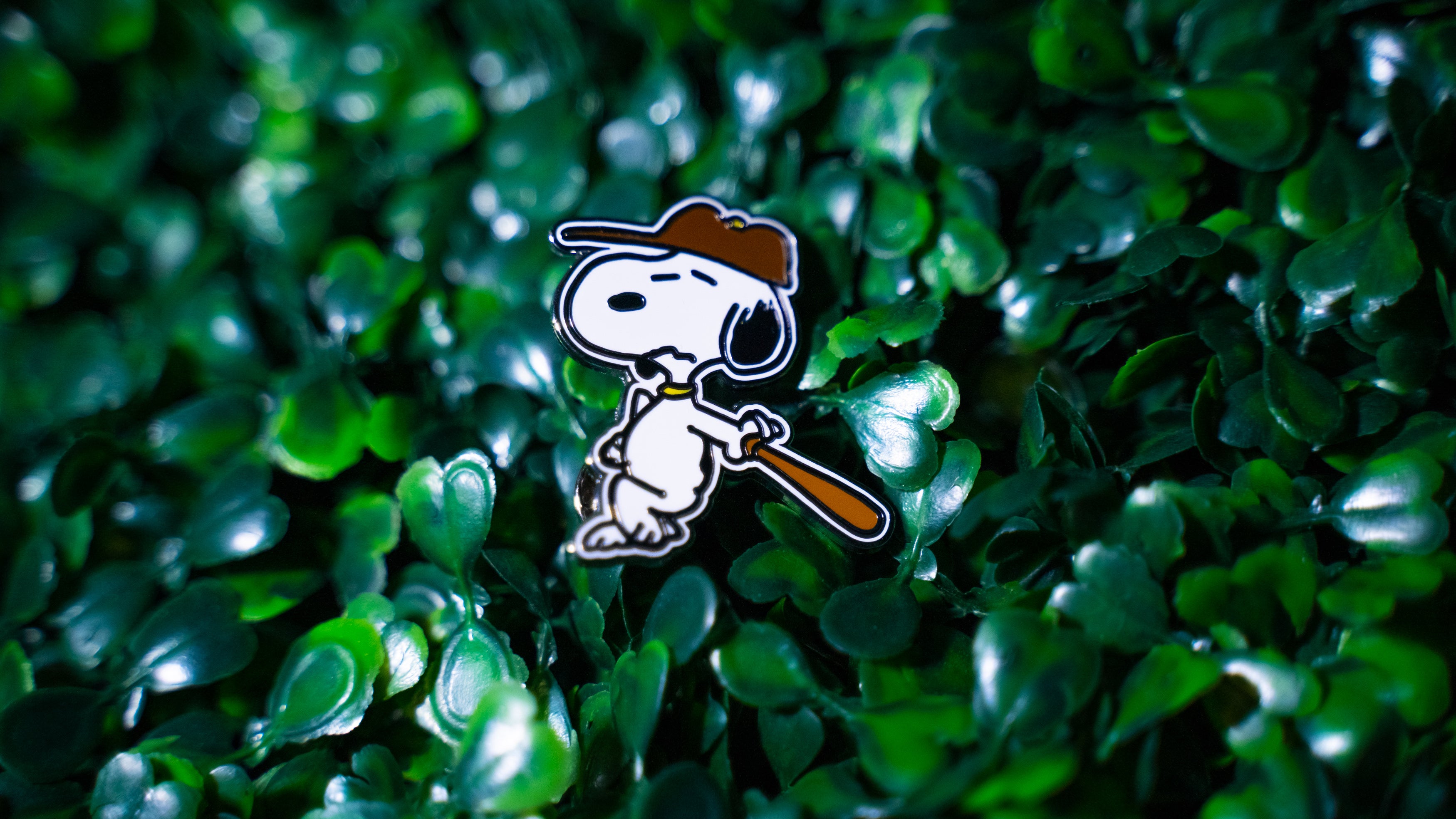 SNOOPY BASEBALL PIN