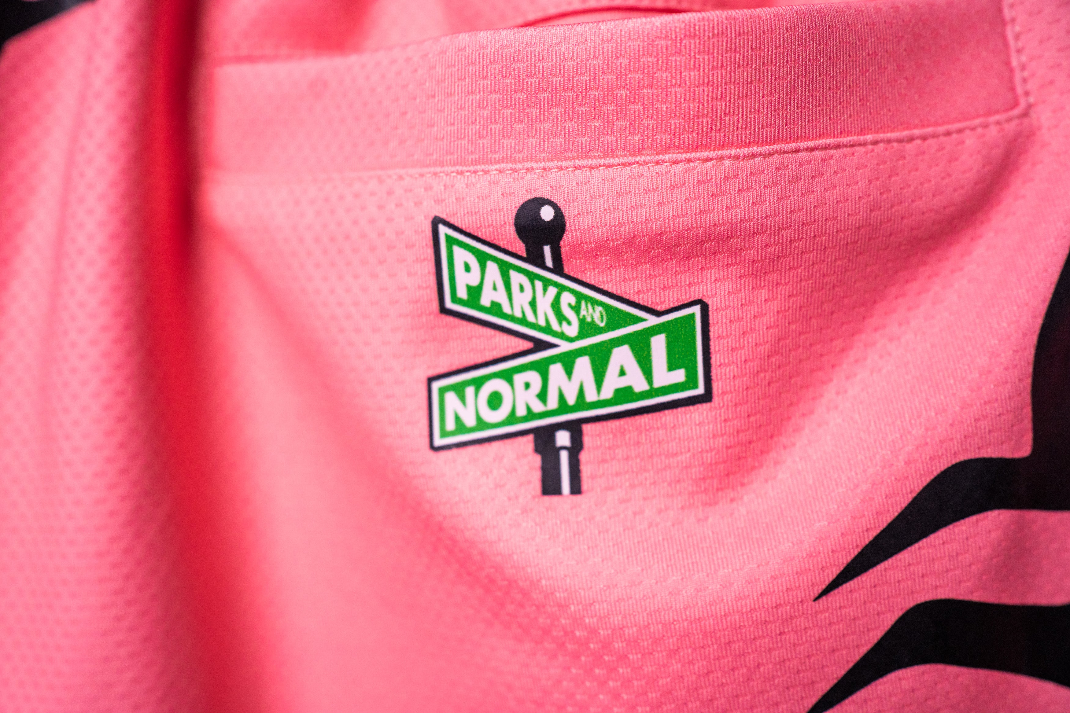 CURSE MARK MESH SHORTS