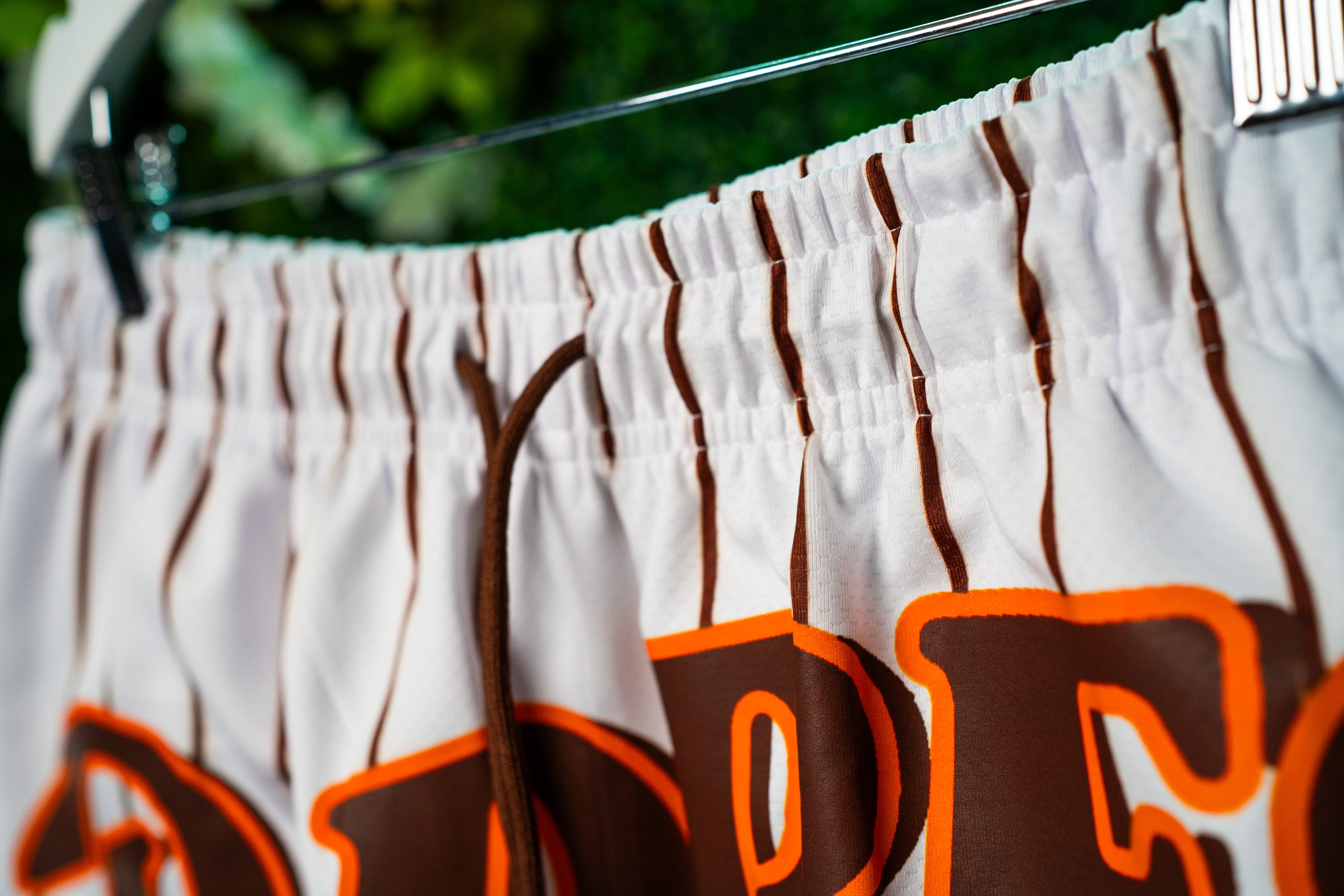 SD 80'S BROWN ORANGE PINSTRIPE MESH SHORTS