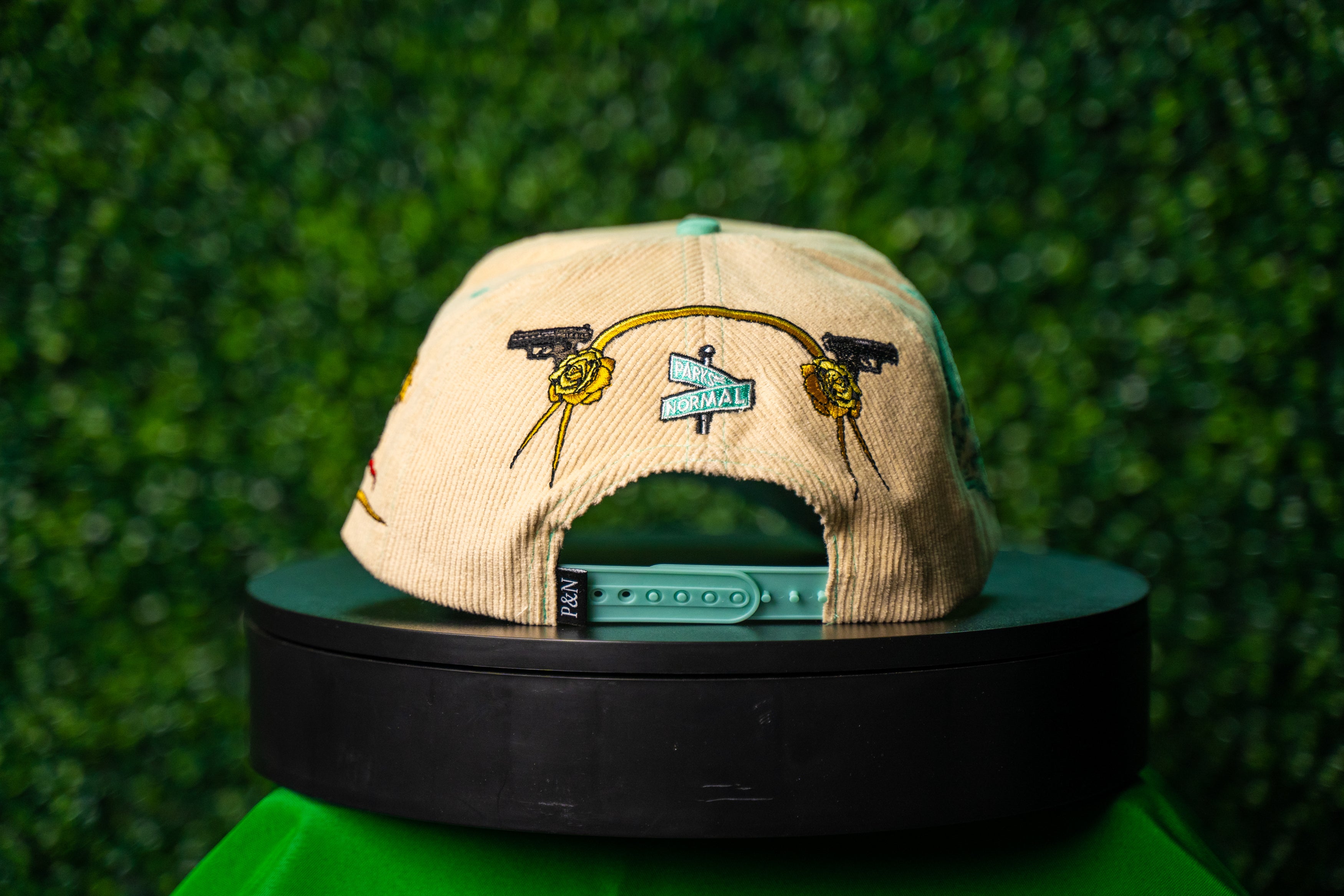 SxF CORDUROY SUEDE SNAPBACK CAP