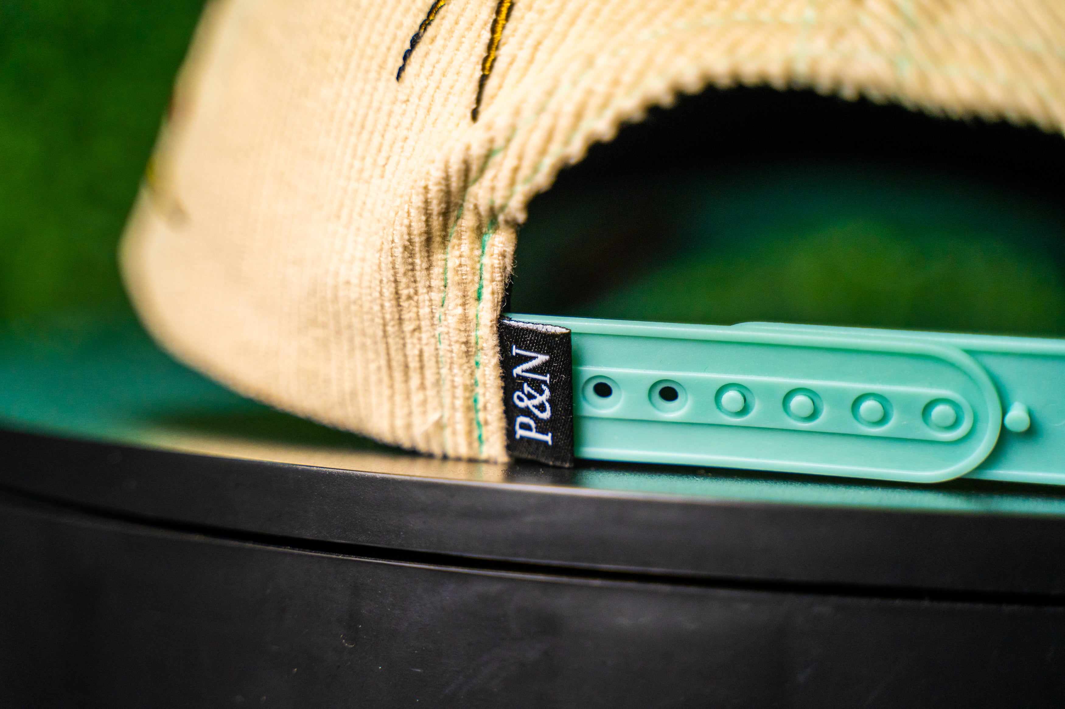 SxF CORDUROY SUEDE SNAPBACK CAP