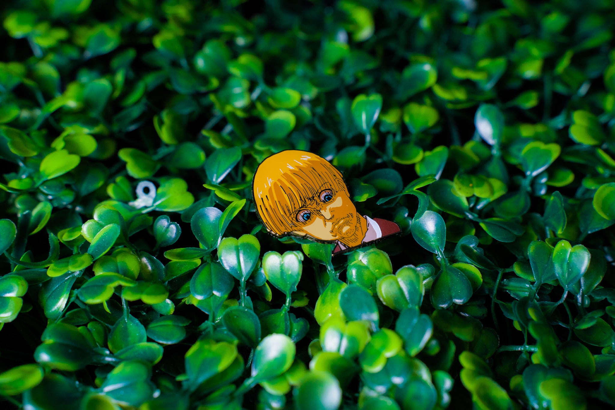 YELENA THIZZ FACE PIN