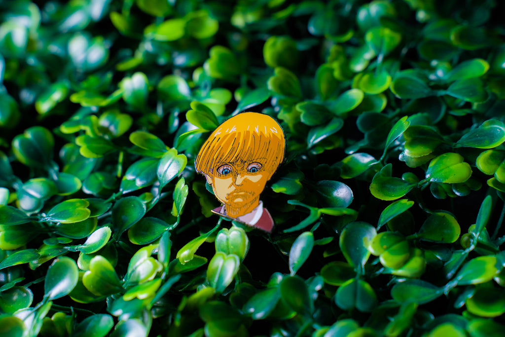 YELENA THIZZ FACE PIN